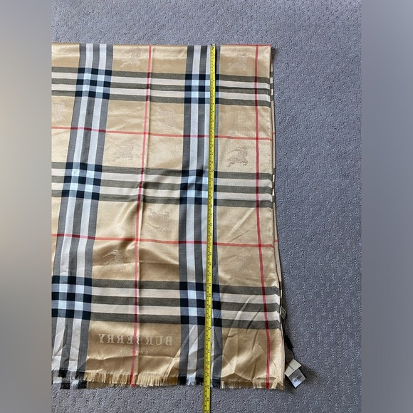 Burberry "Raspberry Sorbet Check" Scarf with Tags - Picture 12 of 12